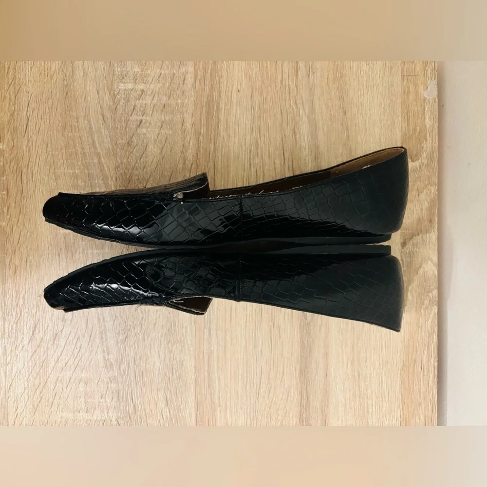 New Directions Black Embossed lightwaight Loafers Shoes